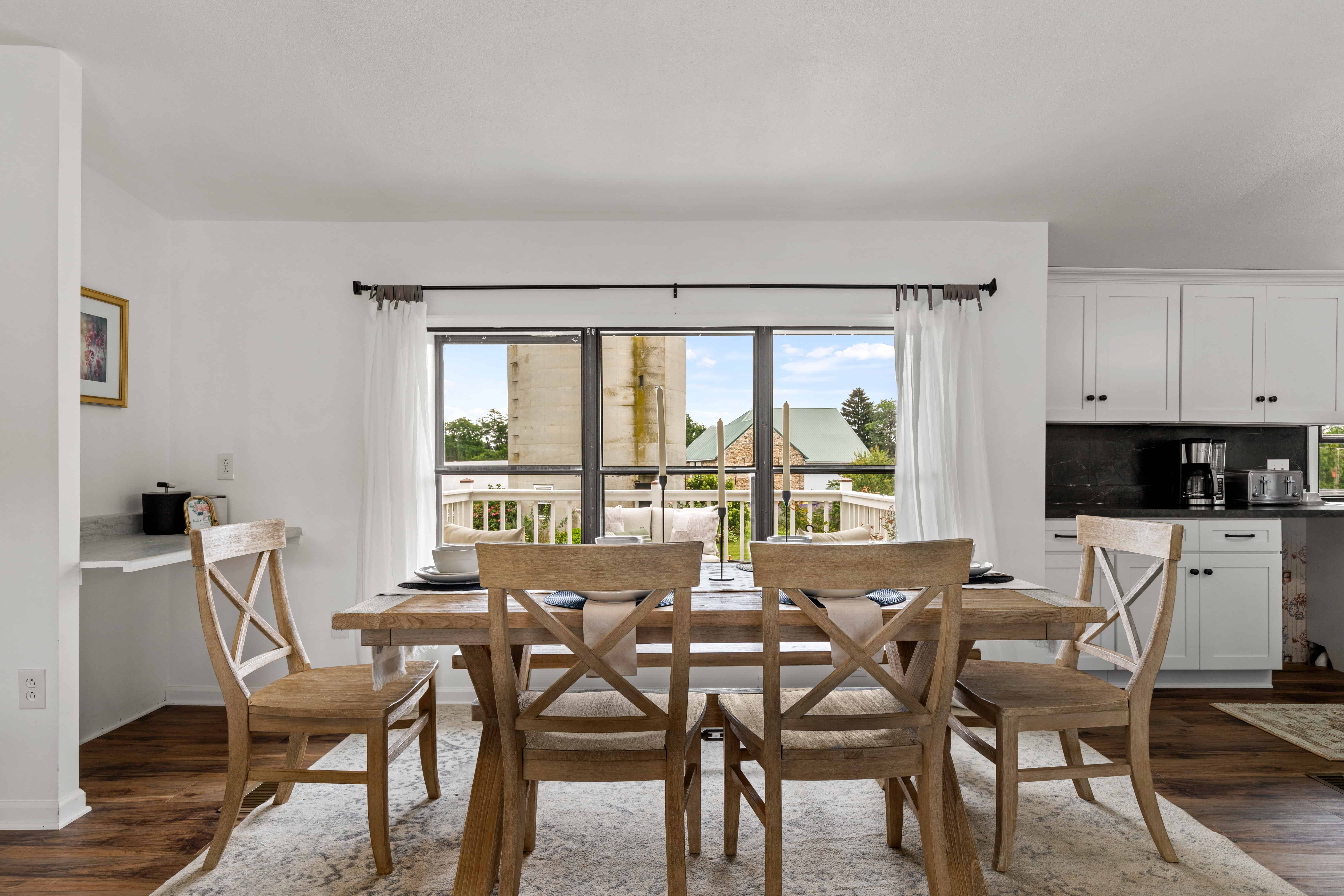Spacious dining room in an Oasis vacation rental
